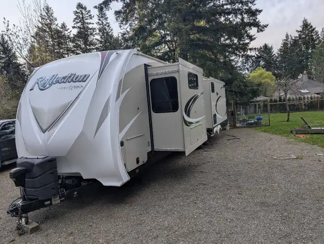 Grand Design Reflection For Sale in Travel Trailers & Campers in Comox / Courtenay / Cumberland - Image 4