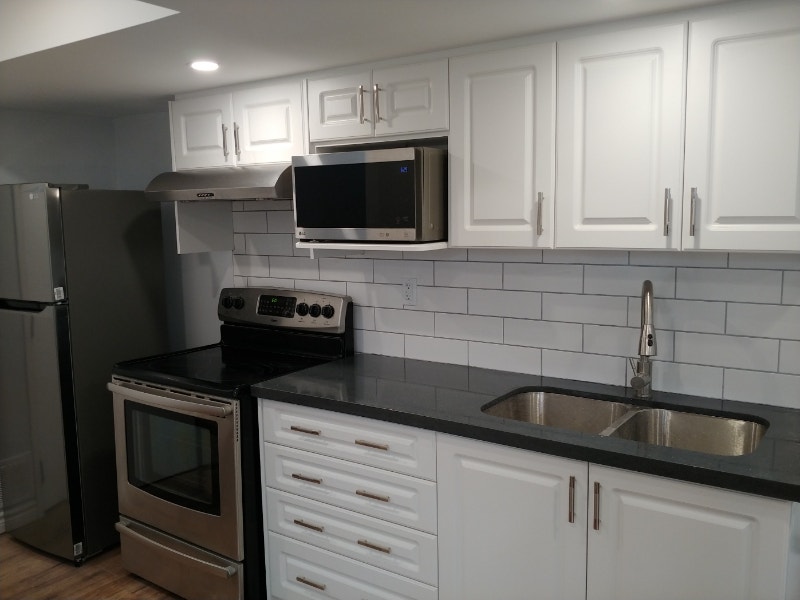 1 bed bachelor stdio apartment in Laurelwood area, Waterloo Long Term