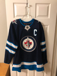 Keith Tkachuk Signed Hockey Jersey (Winnipeg Jets)