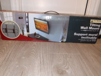SANUS tilting TV wall mount