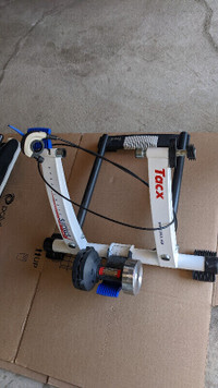 Tacx Sirius turbo bike trainer