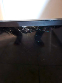 Broken screen smart TV Roku