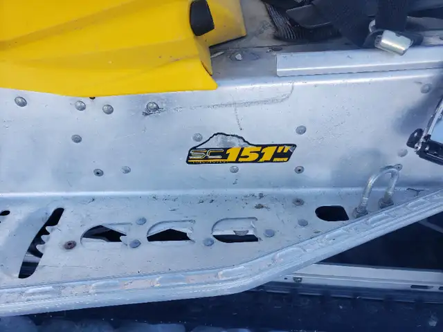 2005 Skidoo X Summit 800 Impeccably Maintained in Snowmobiles in Red Deer - Image 4