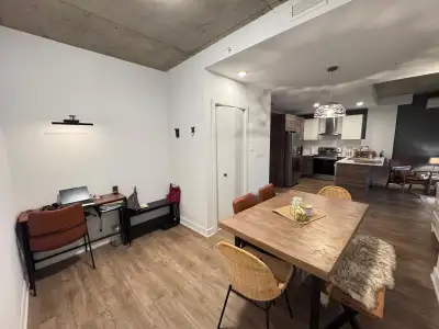 Saint-Laurent rental condo: 3 1/2, all utilities included.