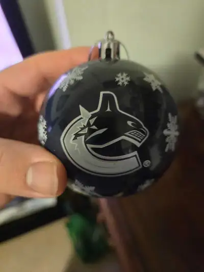 Vancouver canucks Christmas ball , View more