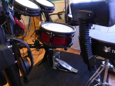 Batterie électronique Alesis Nitro Pro tout équipé et amélioré., View more