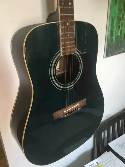 Hawaiian/Slid Guitar in Very Good Condition for Sale, View more