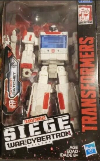 Transformers Siege War for Cybertron Trilogy Ratchet Exclusive in Toys & Games in Mississauga / Peel Region