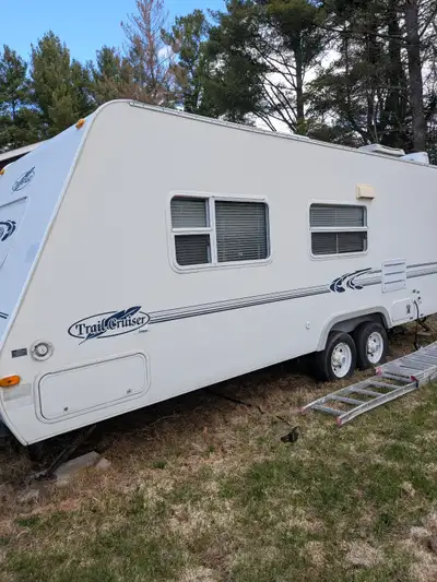 2001. Trail Cruiser 23 Feet, with documents. No smell inside( never prepared food). All appliance in...