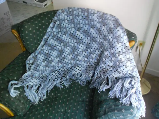 Scarf, Shawl, & Mitts in Women's - Other in Oshawa / Durham Region - Image 8