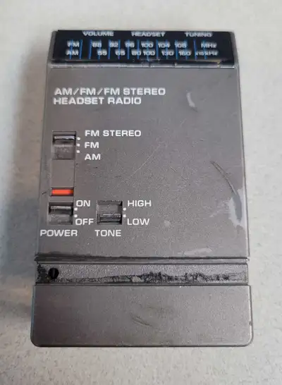 Early Vintage General Electric AM/FM Stereo Headset Radio No 7-1, View more