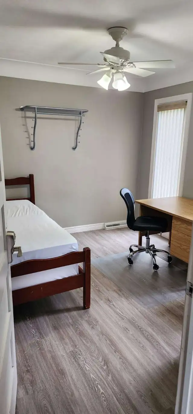 Looking for Subletter. Very close to Mohawk Fennel Campus