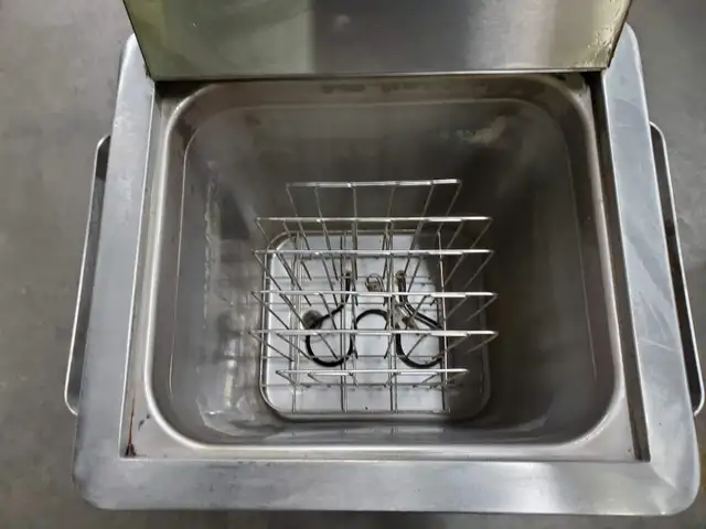 Chattanooga SS2 Hydrocollator in Health & Special Needs in Calgary - Image 8