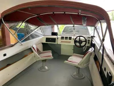She’s a real beauty. Clean 166 1991 Double Eagle Runabout on a galv. 1991 Road Runner. Powered by a...