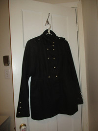 manteau laine femme Med, style militaire ( boutons complets)