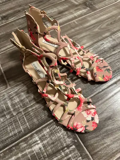 Women’s Sandals Size 7, View more