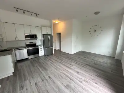 For Rent – Spacious 1-Bedroom Apartment 11611 Yonge Street – Unit 107 Beautiful large one-bedroom ma...