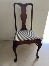  Unique solid mahogany Queen Anne style dinning side chair