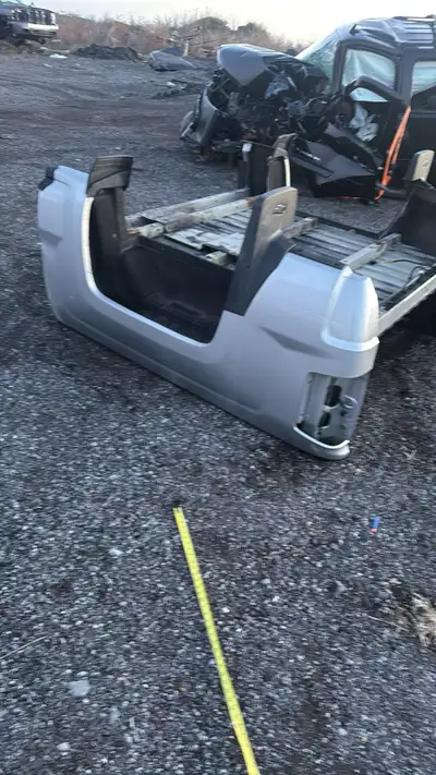I am selling a 5'8" truck box removed from a 2015 Silverado crew cab short box truck. This is a used...