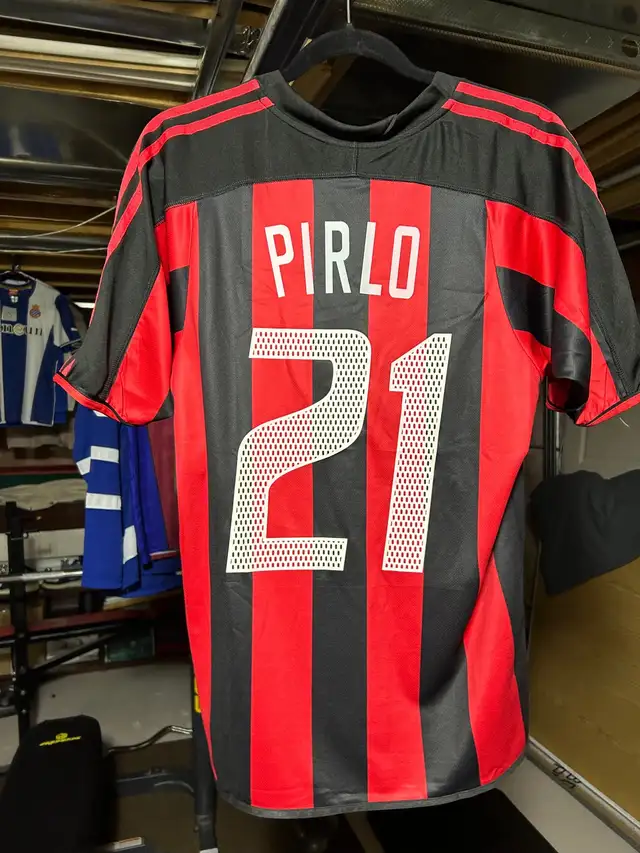 Pirlo home AC Milan jersey size small628632838912031216