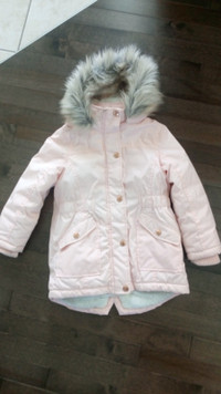 Manteau d'hiver rose pâle 4-5 ans