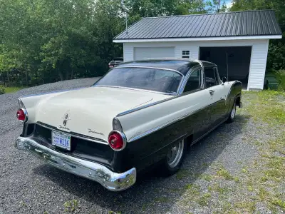4.6L fuel injected / matching trans. Wildwood brakes, AC, power steering, american racing wheels. Li...