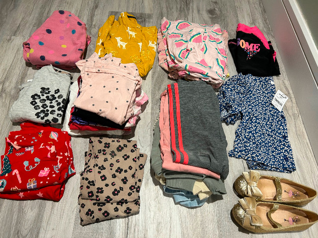 27 pieces Girls 5-6 Yrs Clothing Lot - like new in Kids & Youth in Winnipeg