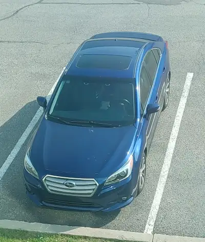 Je vends ma Legacy 2016, aucun problème mécanique, prête à rouler, garantie groupe motopropulseur ju...
