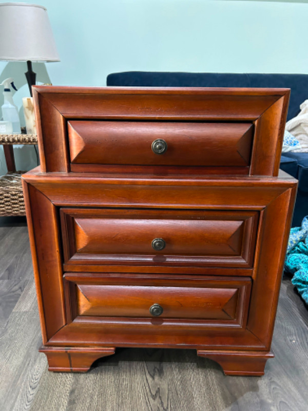 Beautifully finished quality 3 drawer wood nightstand in Dressers & Wardrobes in Victoria