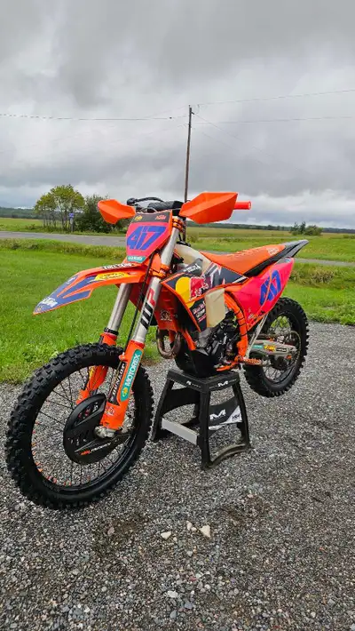 2023.5 KTM 350 XCF Factory Edition — New frame/chassis generation. Bought new in 2023 and owned/main...