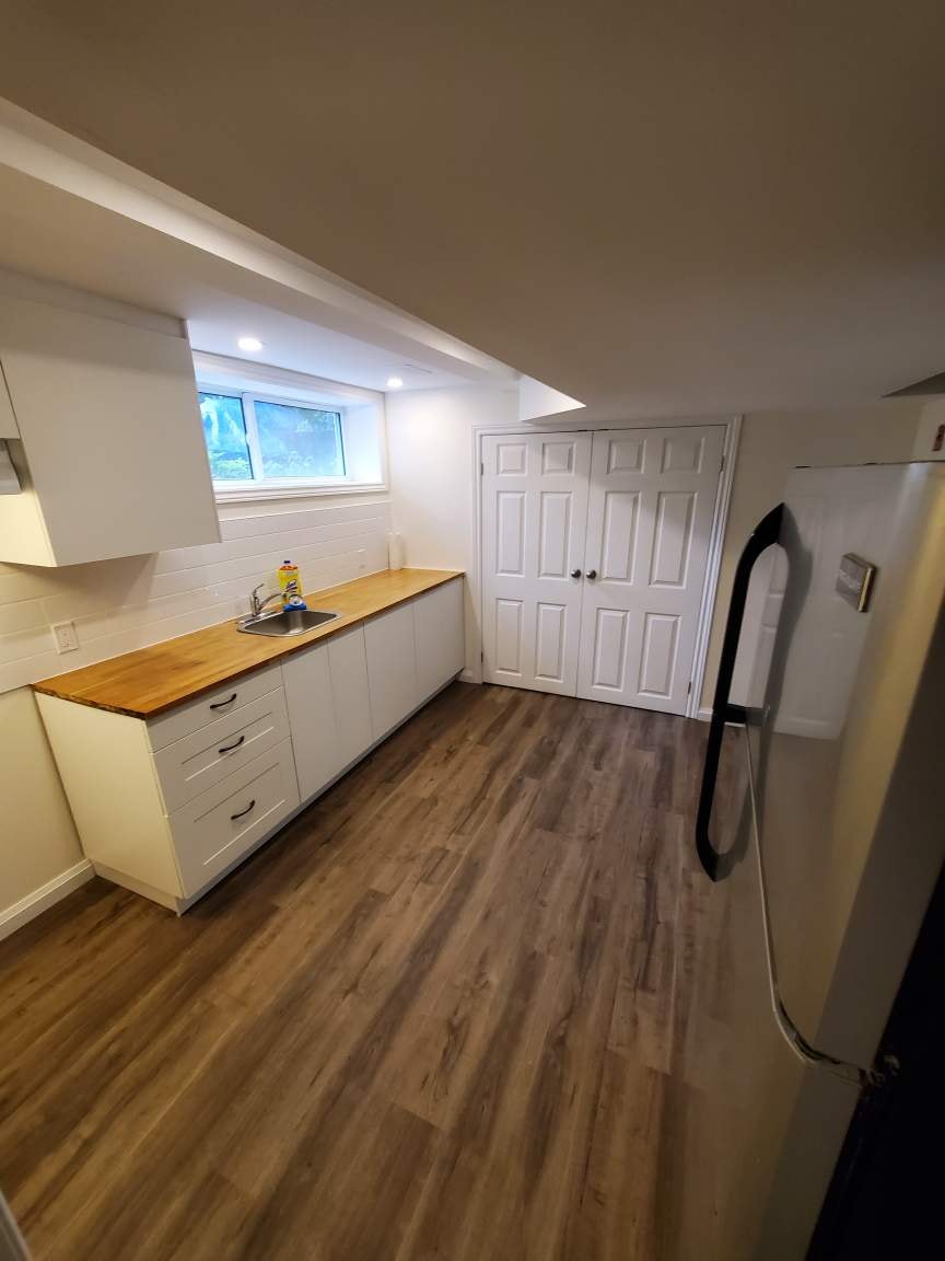 All-Inclusive 1-BR Basement – Private Laundry, A/C & Parking 2