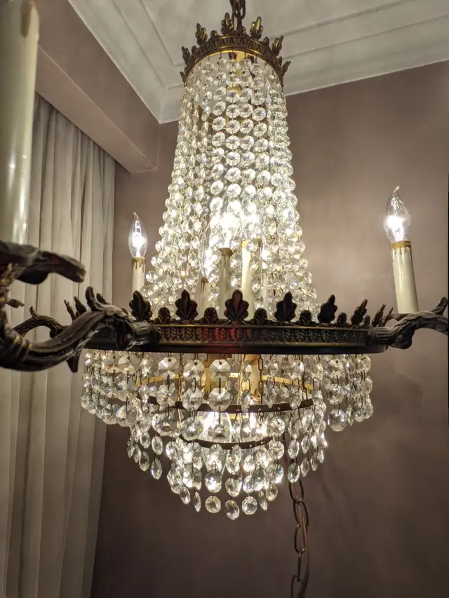 CHANDELIER - 12 CANDLE - 811 CRYSTALS ON SOLID BRASS FRAME in Indoor Lighting & Fans in City of Toronto - Image 5