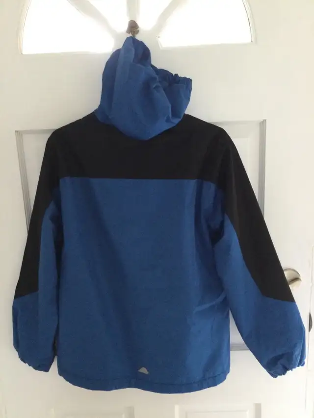Youth or men spring jacket size S in Kids & Youth in Oakville / Halton Region - Image 3