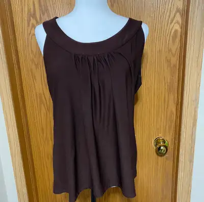 Nice top colour chocolate brown, View more