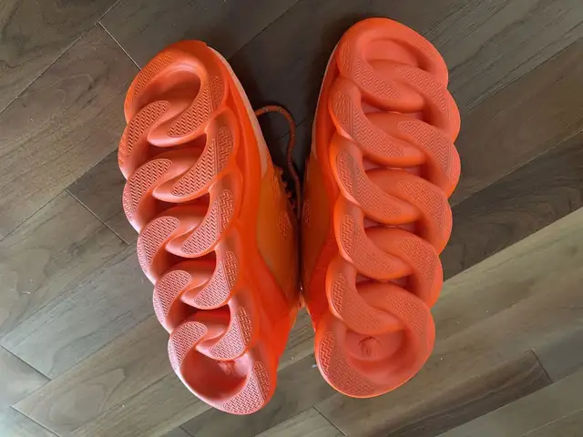 Versace Chain Reaction Shoes NEW in Men's Shoes in City of Toronto - Image 4