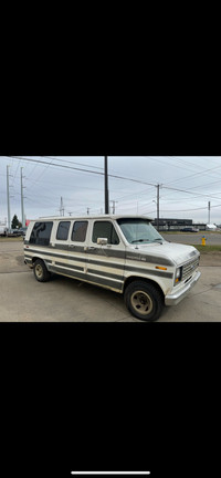 1989 Ford Econoline Camper Van