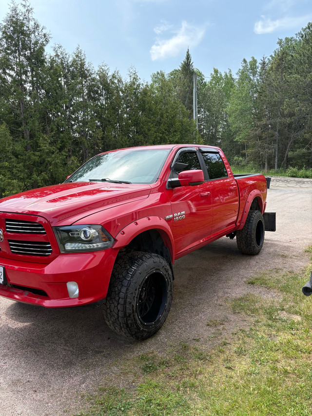 14 ram 1500 sport in Cars & Trucks in Sudbury - Image 3