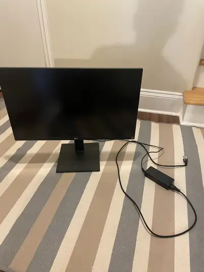 LG 4K work/office monitor, View more