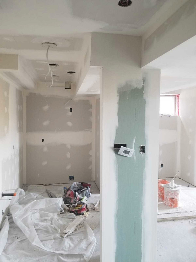 Muddy Services in Drywall & Stucco Removal in Edmonton - Image 2