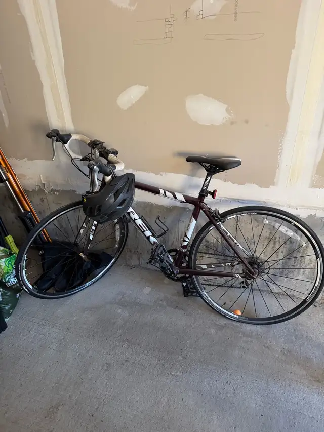 Woman’s Trek Bike in Road in Ottawa - Image 2