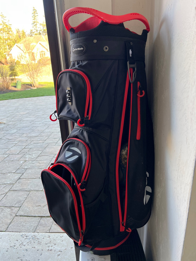 Taylor made golf bag  in Golf in Moncton