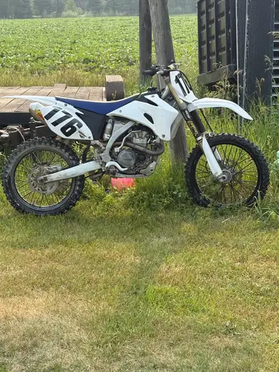 2009 Yamaha yz450f for sale Starts 1st kick Runs perfect 4 stroke motor FMF exhaust Pro taber bar pa...