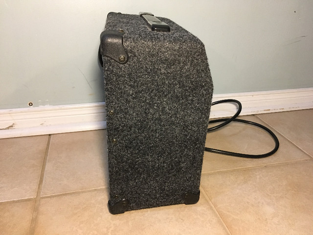 Vintage Career MG-10 Guitar Amplifier in Amps & Pedals in Mississauga / Peel Region - Image 2