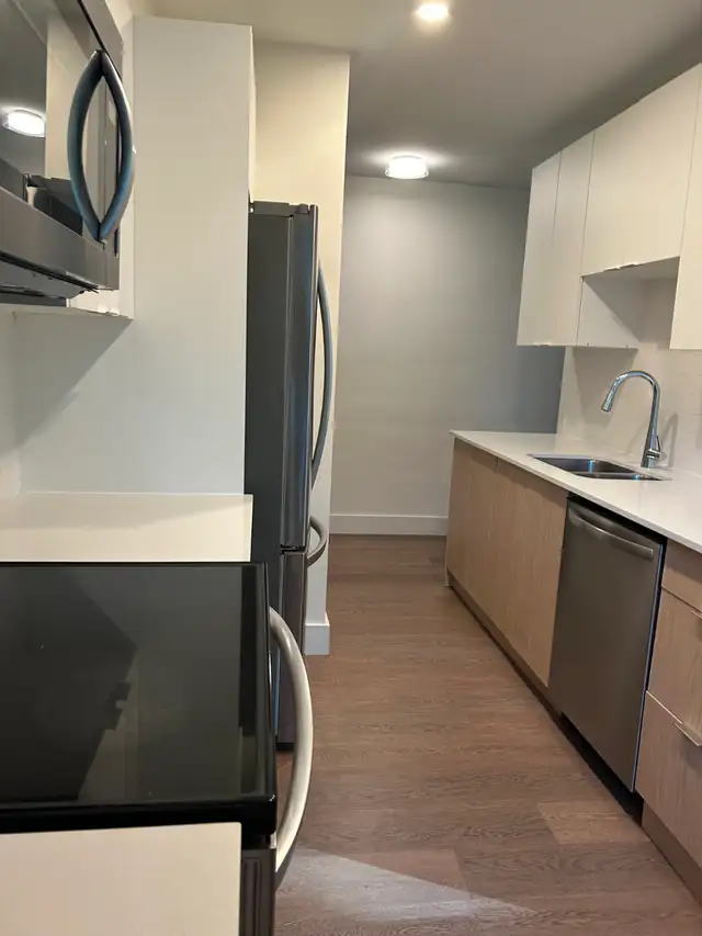 Renovated 1 Bedroom Apartments at Don Mills/Lawrence allow pets in Long Term Rentals in City of Toronto - Image 3