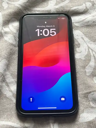 iPhone XR 64gb, View more