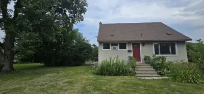 4 Bed / 2 full Bath , Full House for Rent – Near Algonquin College Walking distance to Algonquin Col...