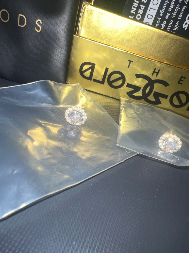 Diamond Earrings  in Jewellery & Watches in Thunder Bay - Image 3