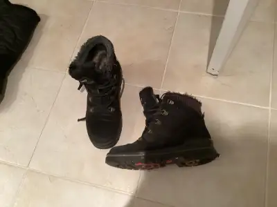 Bottes olang avec crampon intégrer, View more