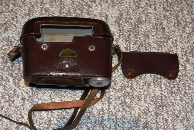 Leica Vintage Genuine Leather Case Brown for Leica M1 M2 M3 in Cameras & Camcorders in Cambridge - Image 3