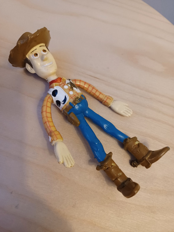 Toy Story Mug Jessie (Disney on Ice) et figurine bendable Woody dans Jouets et jeux  à Ville de Montréal - Image 4